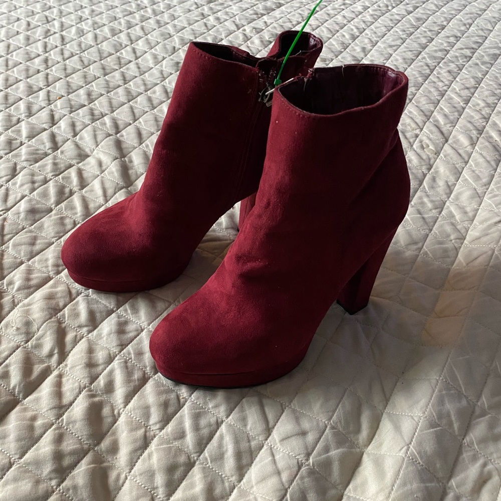 Bamboo burgundy heeled booties